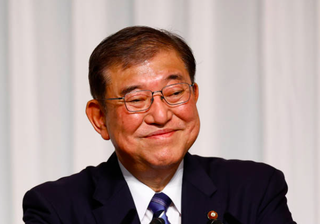 石破茂の家族構成は妻・佳子(よしこ)さんと2人の娘